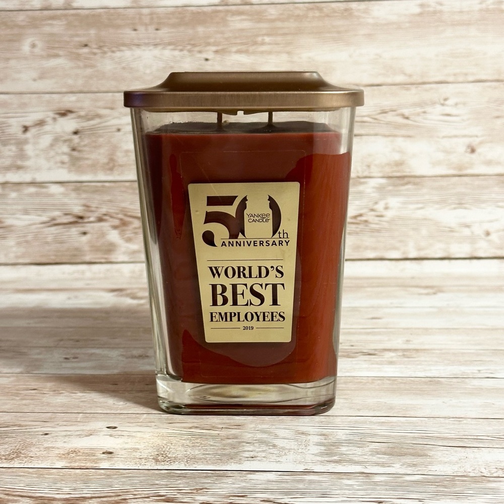 RARE New Yankee Candle Elevation
Amaretto Apple 50th Anniversary 2-Wick Candle